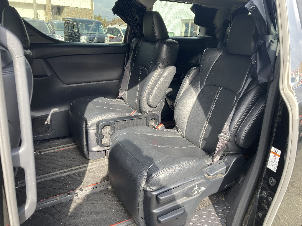 トヨタ アルファード16枚目