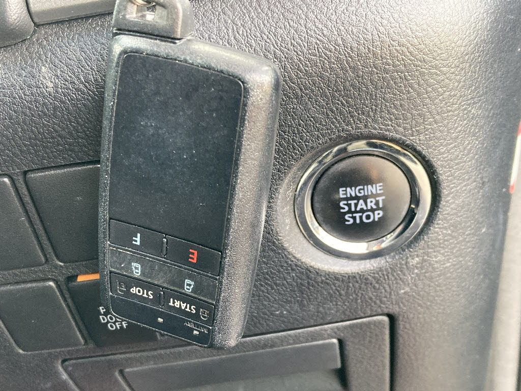 トヨタ アルファード7枚目