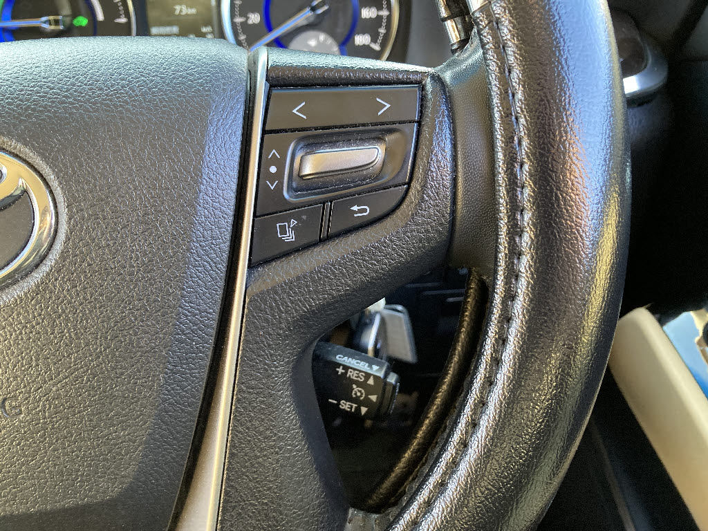 トヨタ アルファード ハイブリッド9枚目