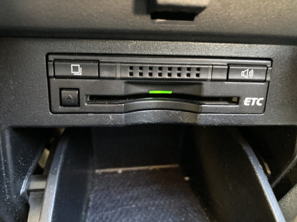 トヨタ アルファード ハイブリッド11枚目