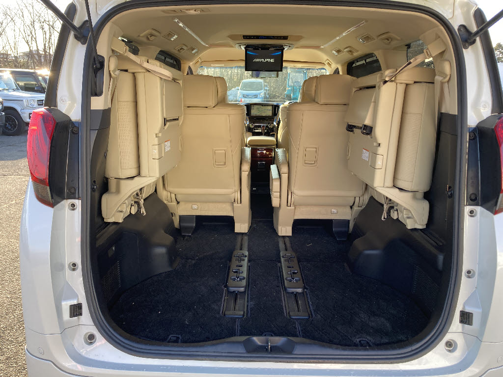 トヨタ アルファード ハイブリッド17枚目