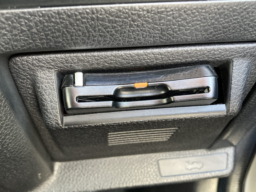 スバル レヴォーグ9枚目