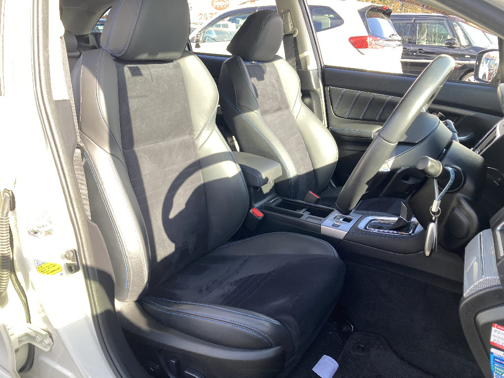 スバル レヴォーグ12枚目