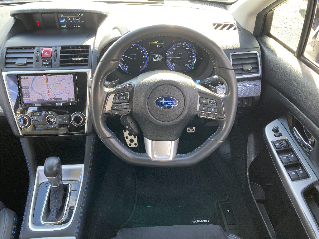 スバル レヴォーグ3枚目