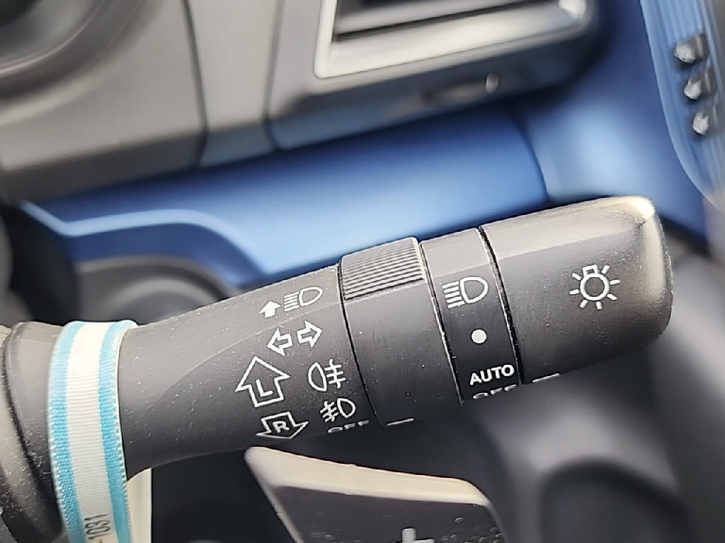 スバル XV12枚目