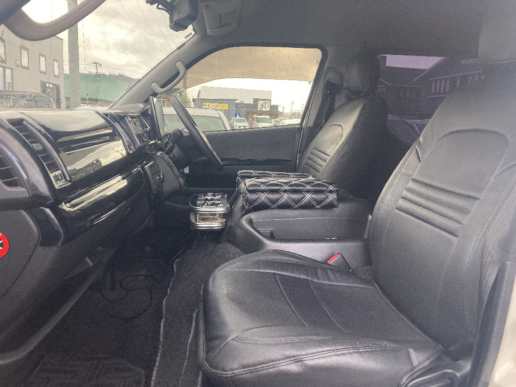 トヨタ ハイエース18枚目