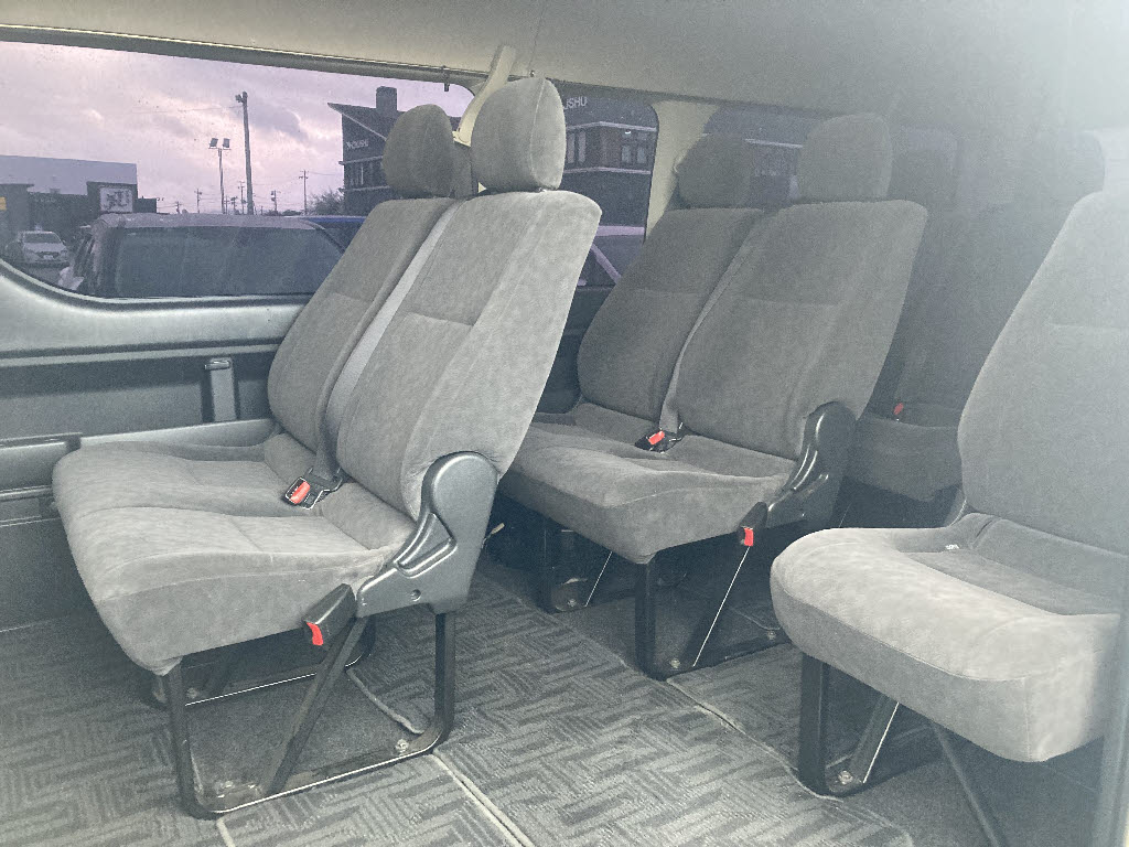 トヨタ ハイエース19枚目