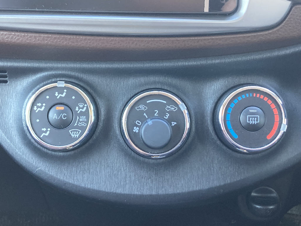 トヨタ ヴィッツ5枚目