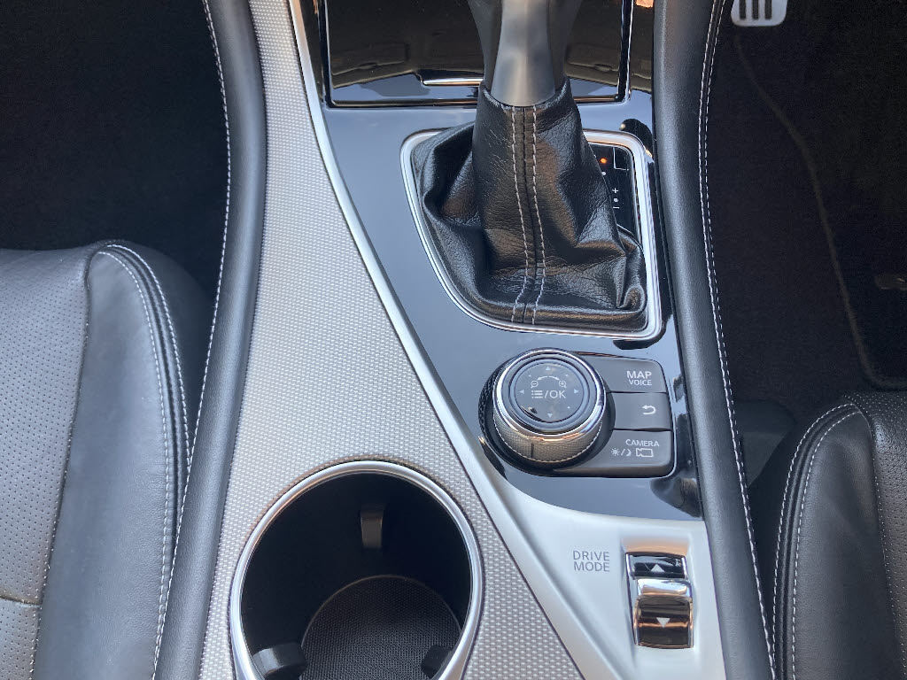 ニッサン スカイライン8枚目