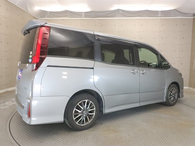 トヨタ ノア1枚目