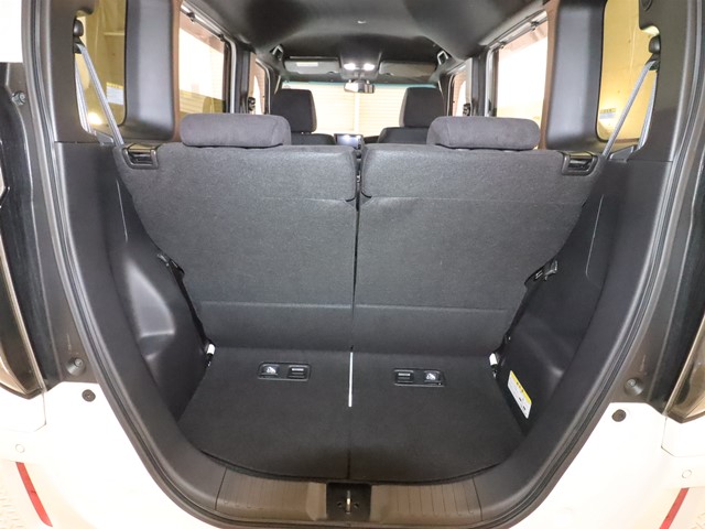 ホンダ Ｎ　ＢＯＸカスタム11枚目