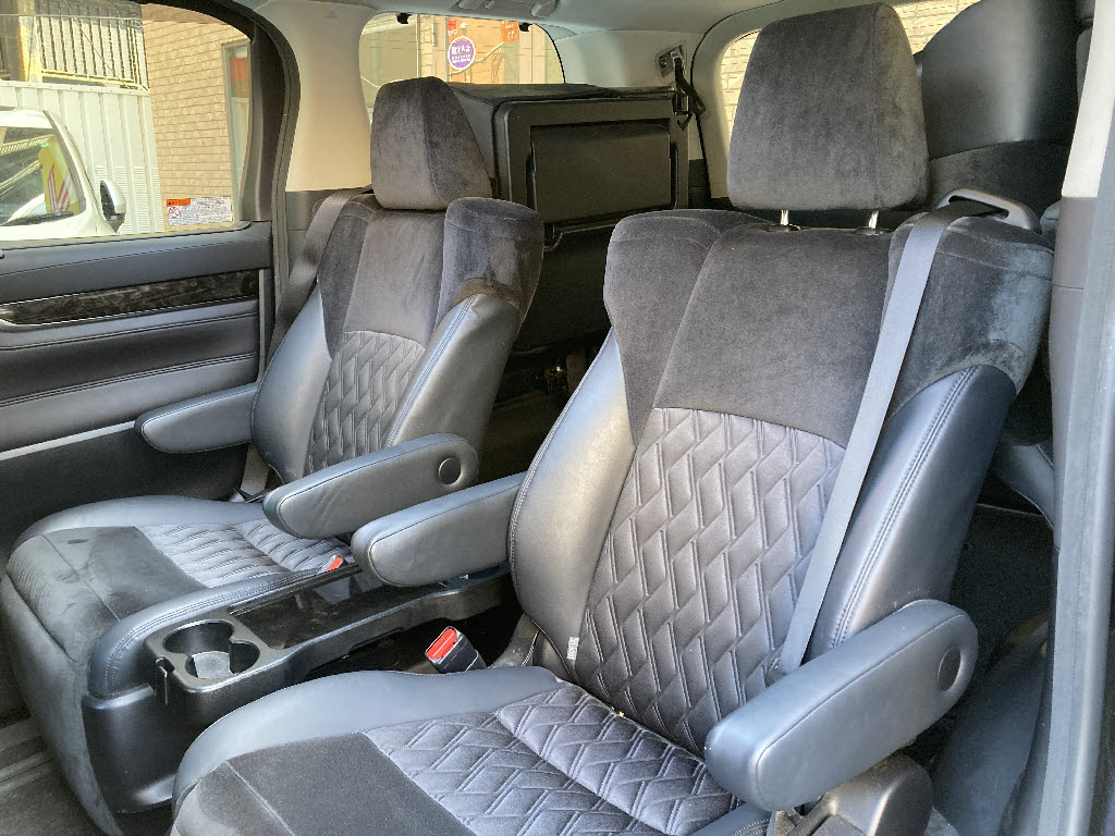 トヨタ ヴェルファイアハイブリッド17枚目