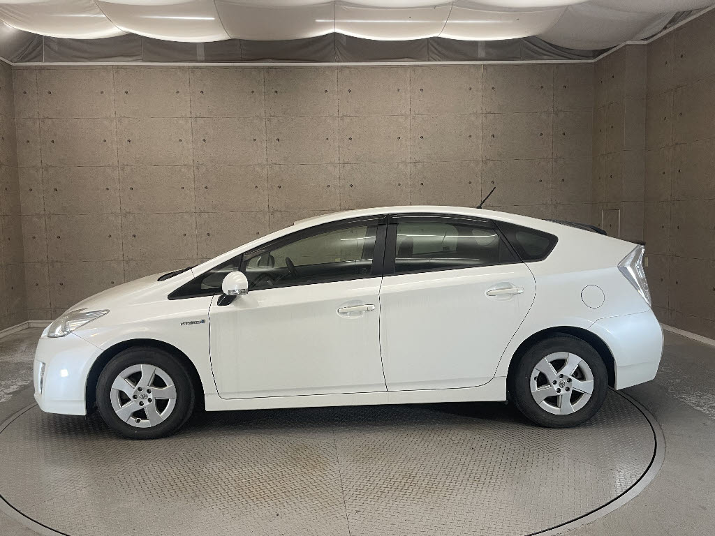 トヨタ プリウス14枚目