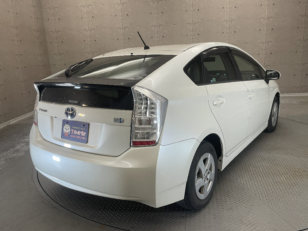 トヨタ プリウス1枚目
