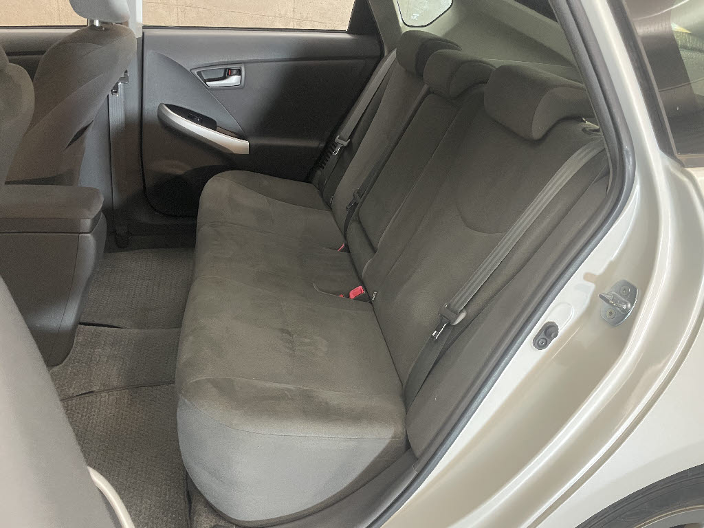 トヨタ プリウス6枚目