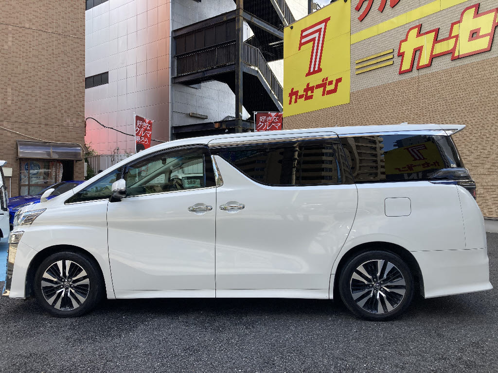 トヨタ ヴェルファイア3枚目