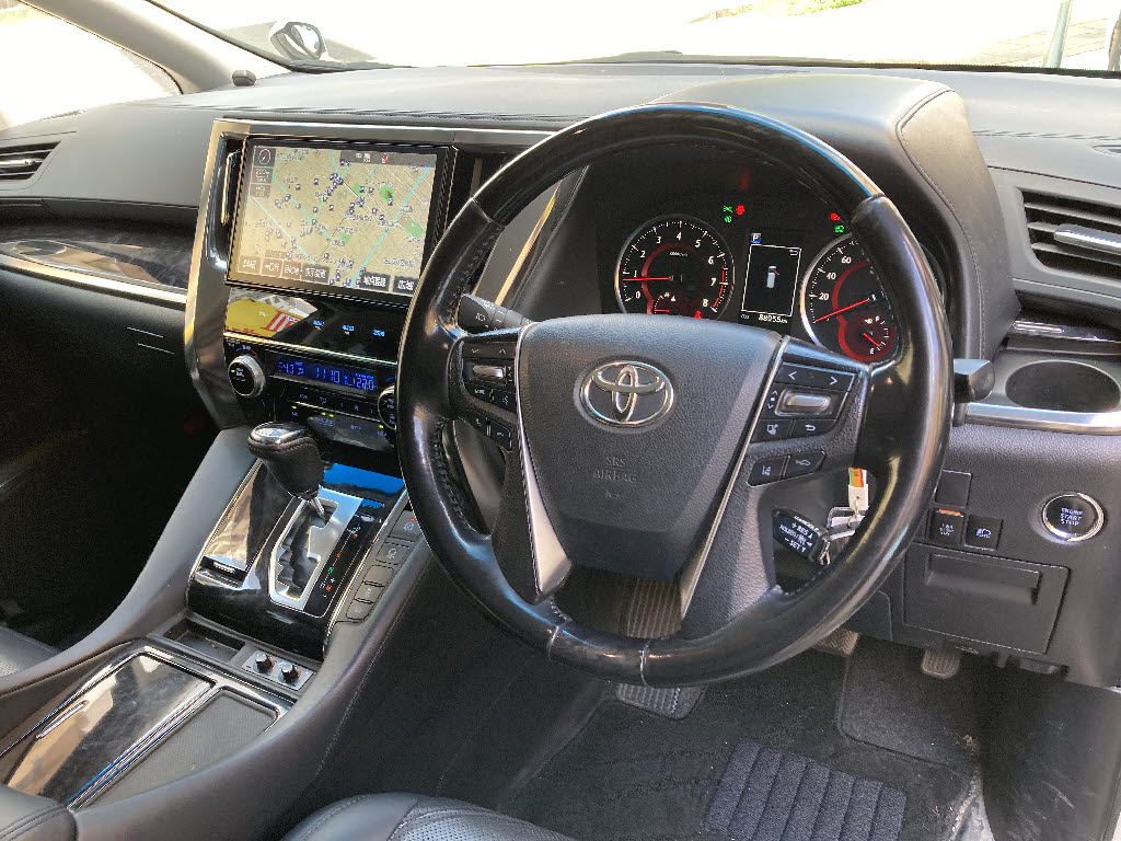 トヨタ ヴェルファイア8枚目