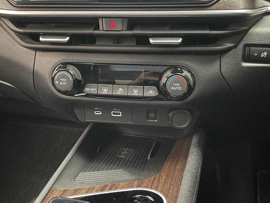 ニッサン ノート16枚目