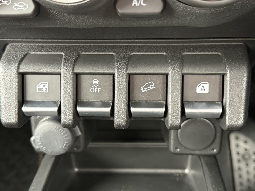 スズキ ジムニーシエラ4枚目