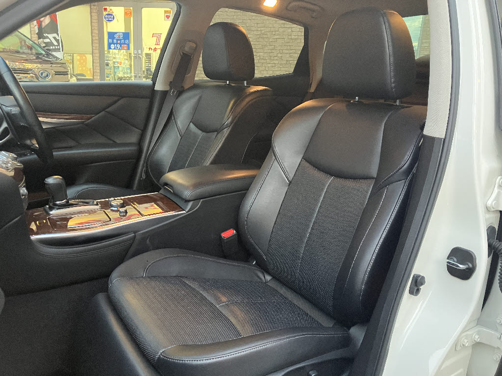 ニッサン フーガ10枚目