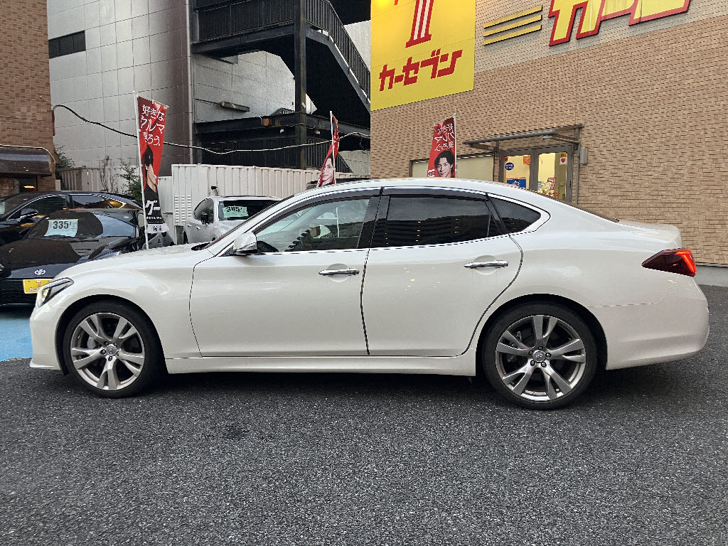 ニッサン フーガ6枚目