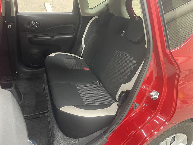 ニッサン ノート6枚目