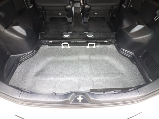 トヨタ ヴォクシー12枚目