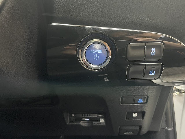 トヨタ プリウス18枚目