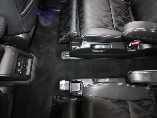 ホンダ オデッセイＨＶ10枚目