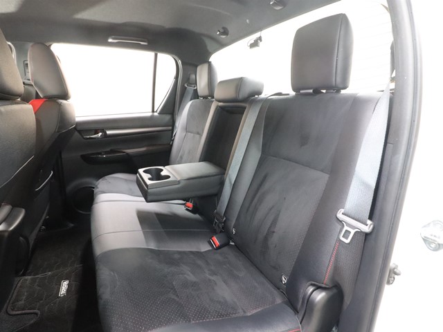 トヨタ ハイラックス7枚目