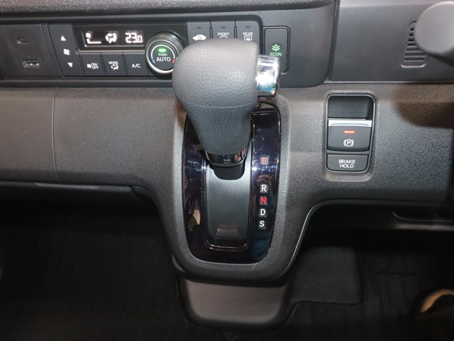 ホンダ Ｎ　ＢＯＸカスタム18枚目