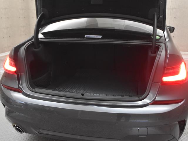 ＢＭＷ ３シリーズ12枚目