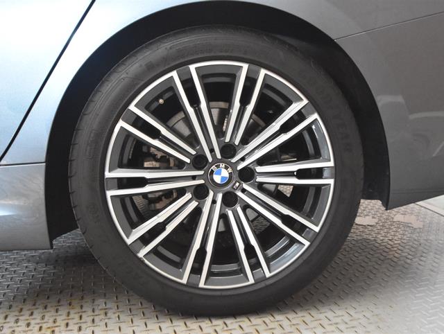 ＢＭＷ ３シリーズ17枚目