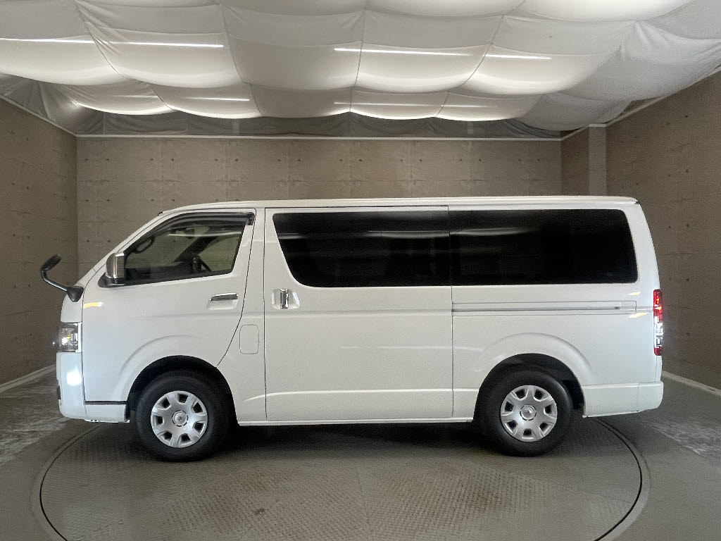 トヨタ ハイエースＶ10枚目