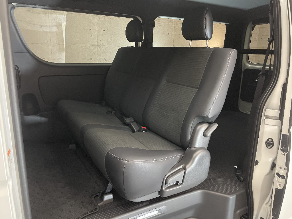 トヨタ ハイエースＶ6枚目