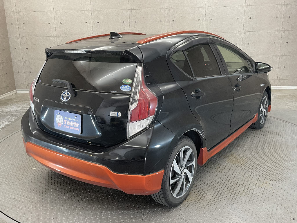 トヨタ アクア1枚目