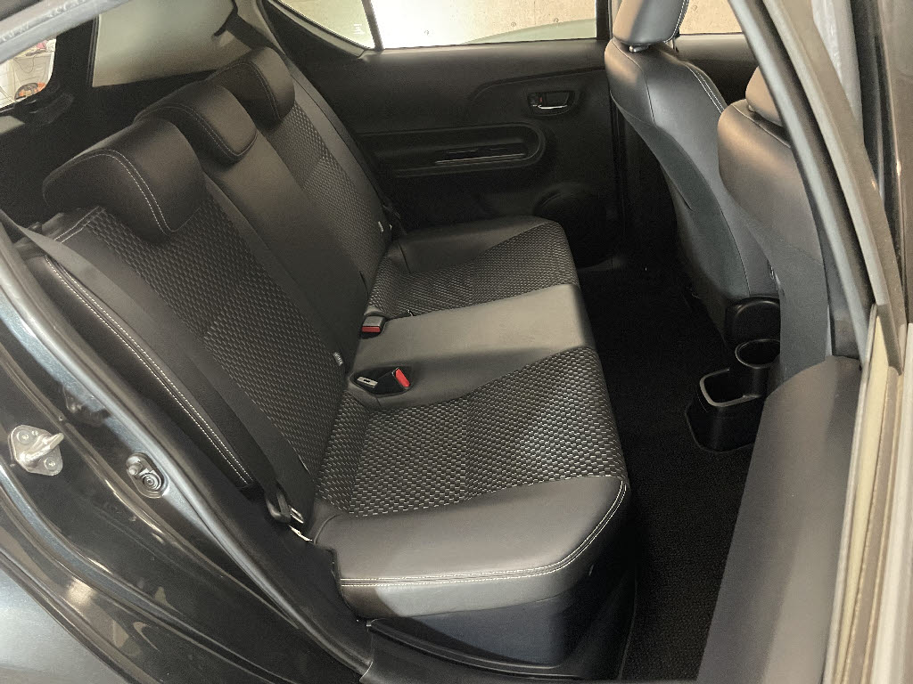 トヨタ アクア4枚目