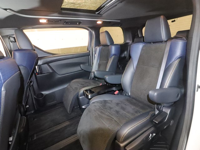 トヨタ ヴェルファイア9枚目