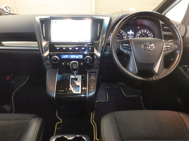 トヨタ ヴェルファイア2枚目