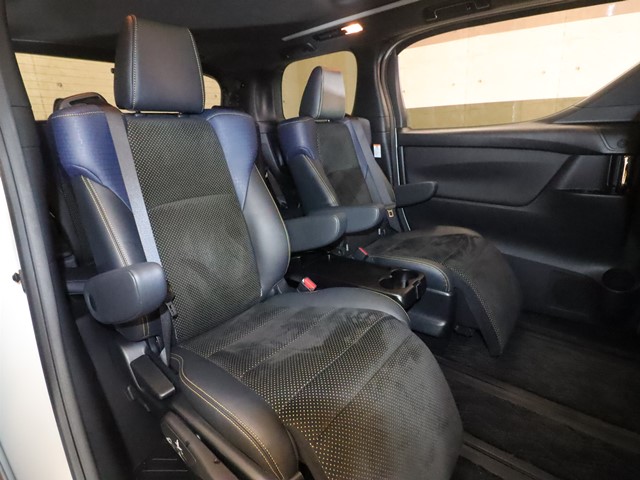 トヨタ ヴェルファイア6枚目