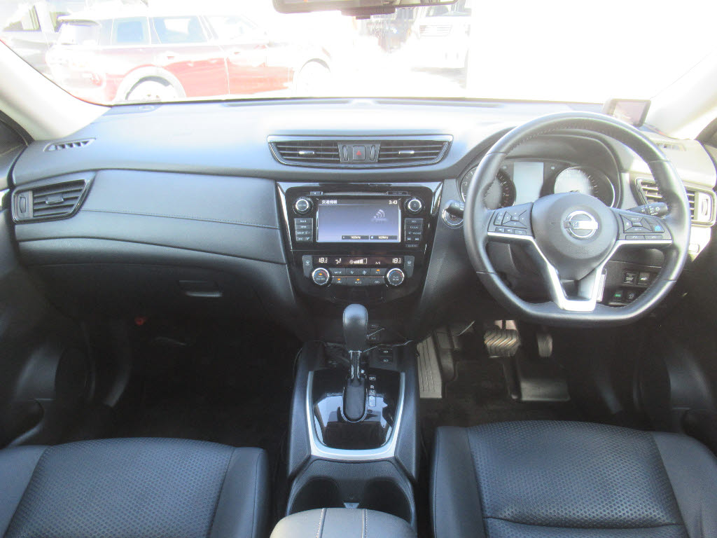 ニッサン エクストレイル1枚目