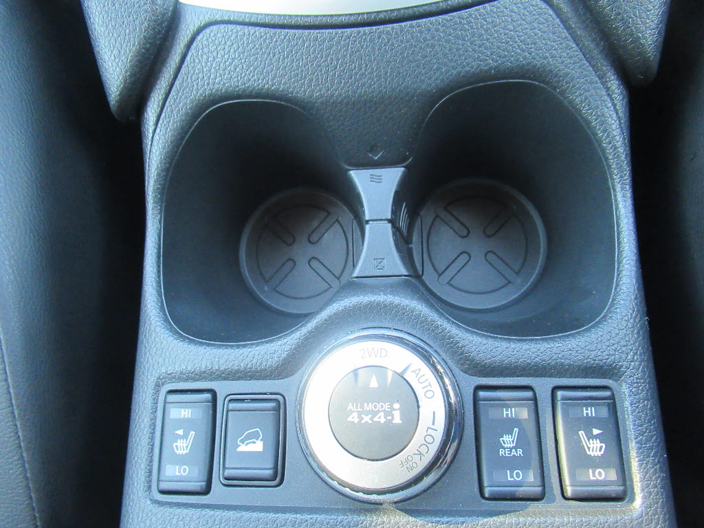 ニッサン エクストレイル5枚目