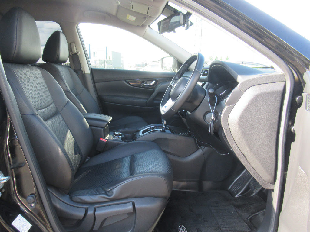 ニッサン エクストレイル8枚目