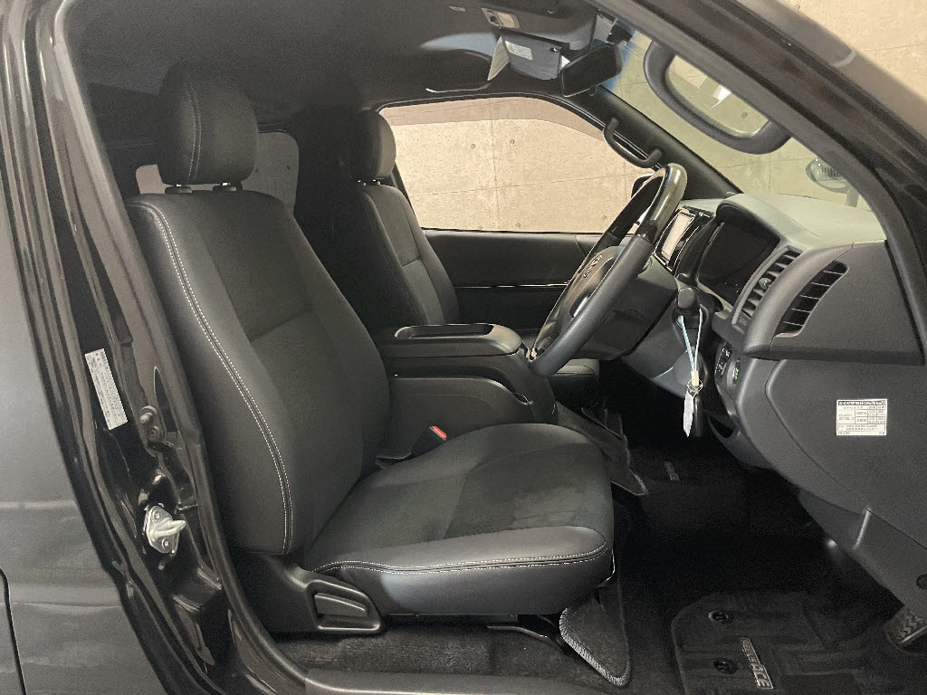 トヨタ レジアスエースV3枚目