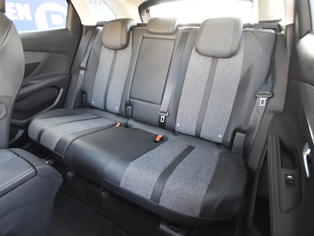 プジョー30085枚目