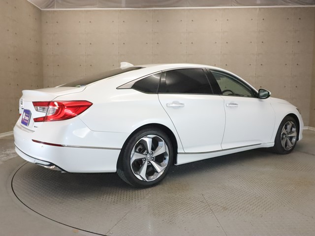 ホンダ アコード1枚目