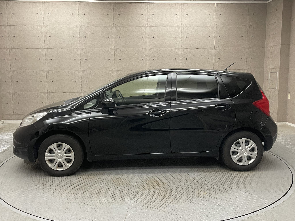 ニッサン ノート14枚目