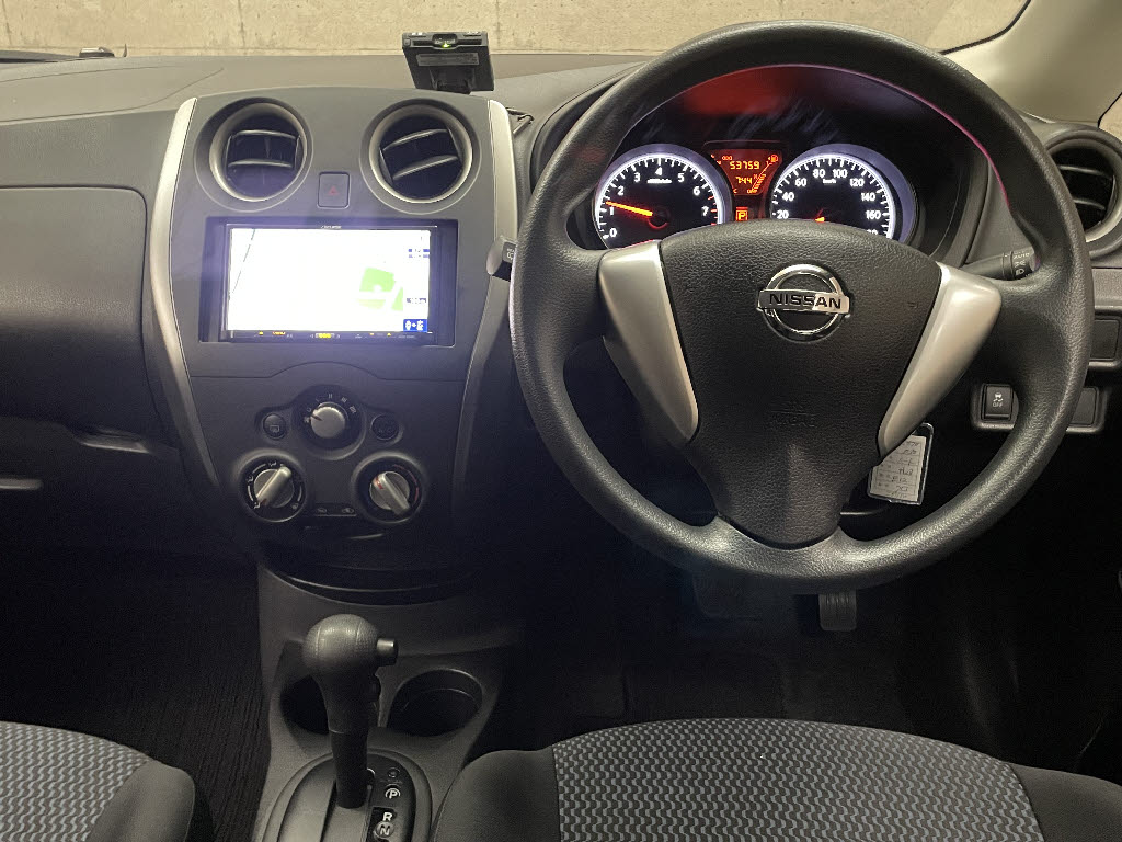 ニッサン ノート2枚目