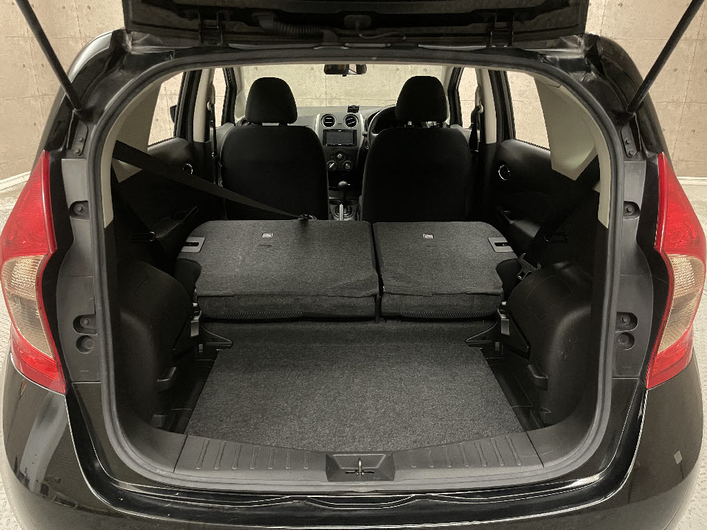 ニッサン ノート8枚目