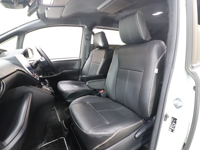 トヨタ ノアHV7枚目